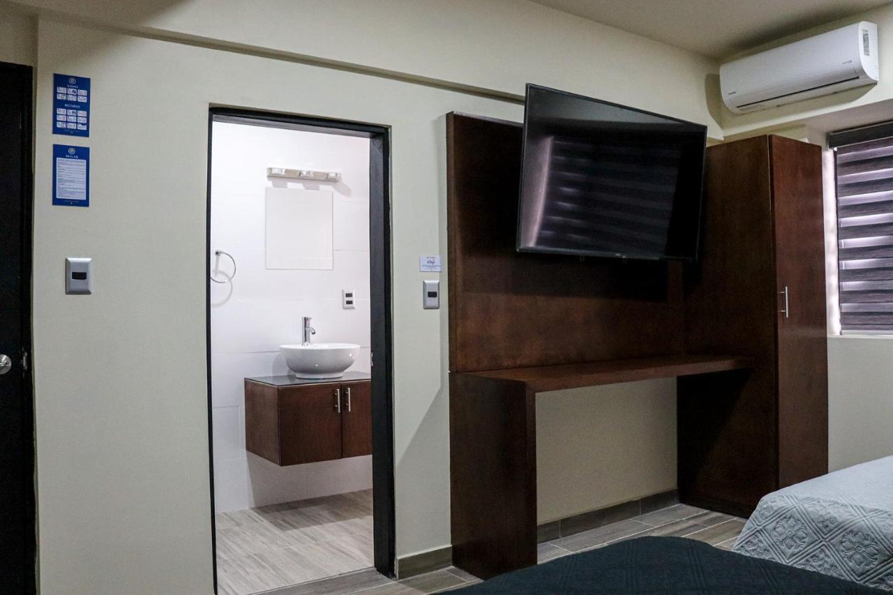 Hotel Mision 11 Тихуана Экстерьер фото